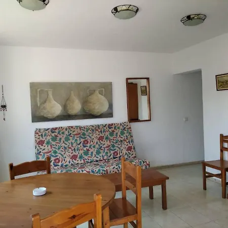 ゲストハウス Room In Guest Room - Macarella Private Double Room Son Carrio